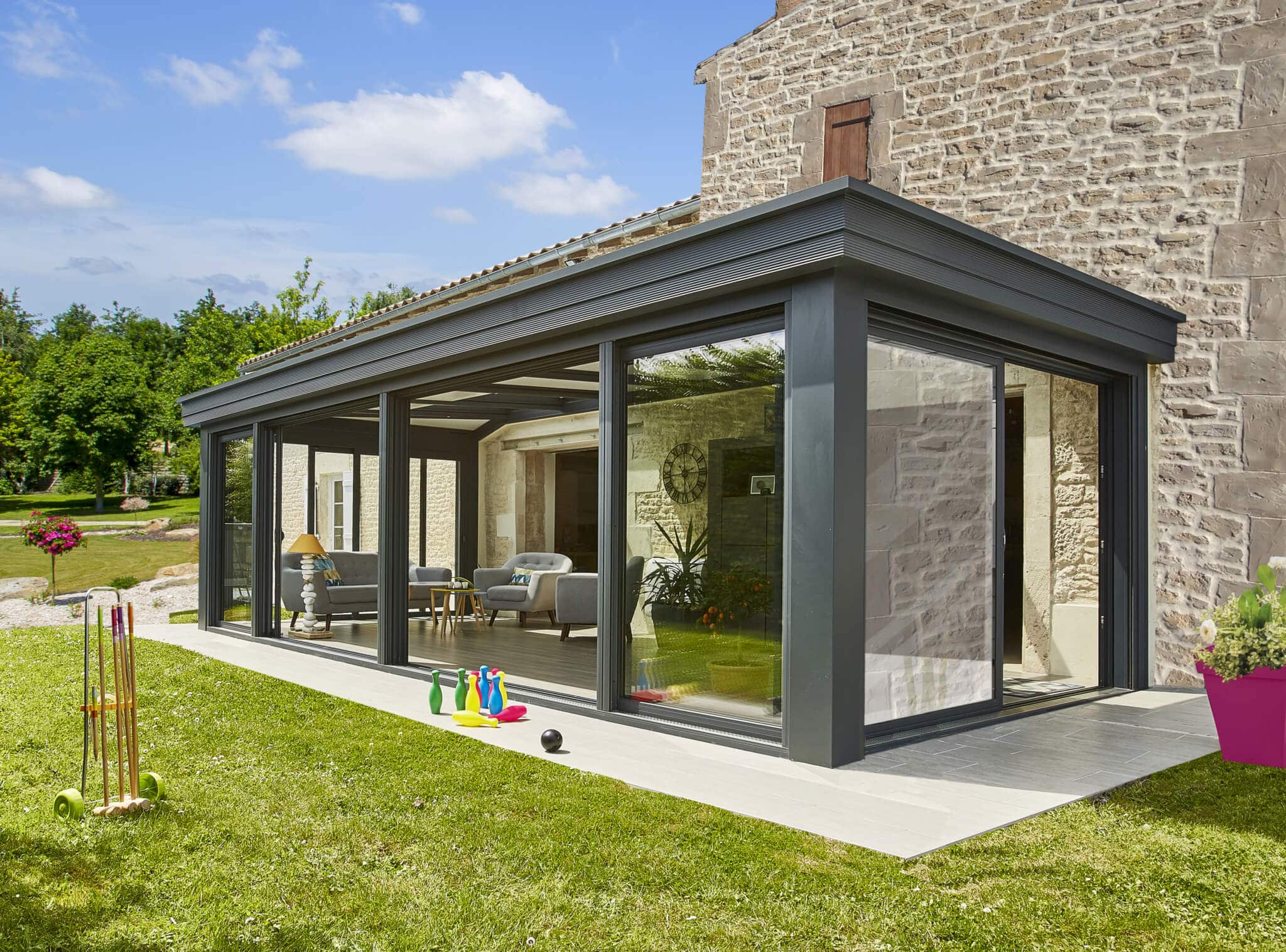 Véranda contemporaine Homéa : véranda moderne, design en alu Concept Alu