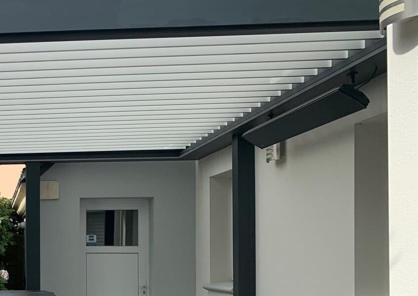 Pergola bioclimatique aluminium - TECHNAL